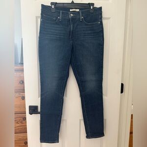 Levi’s 311 Shaping Skinny